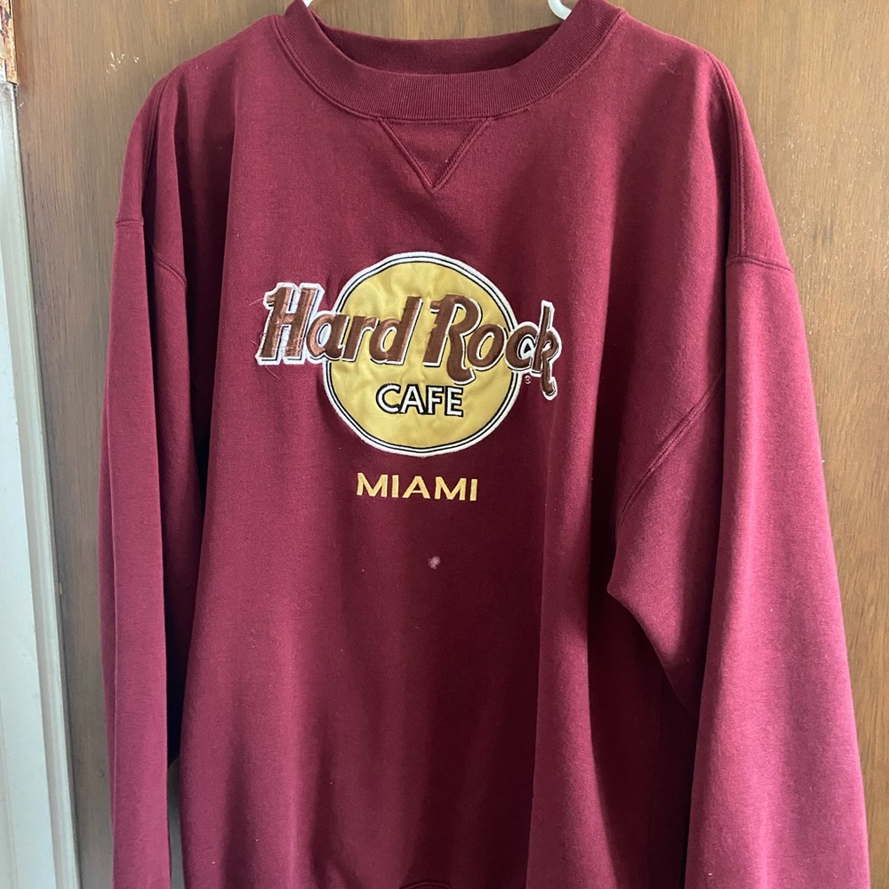 Hard Rock Cafe sweater
